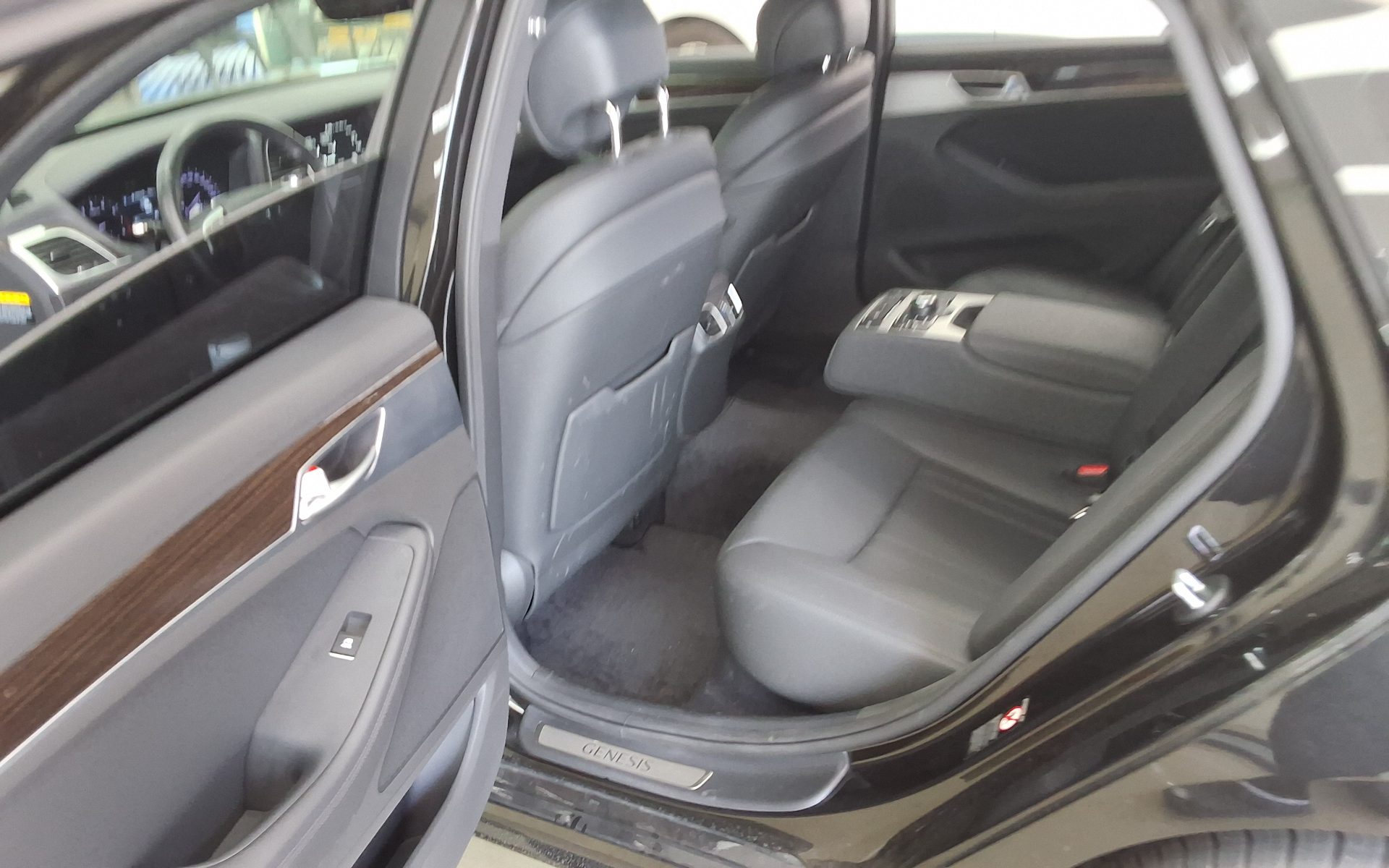 2019 - genesis g80