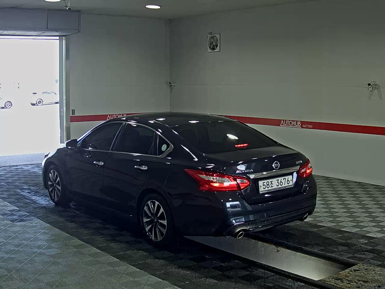 2017 - nissan altima