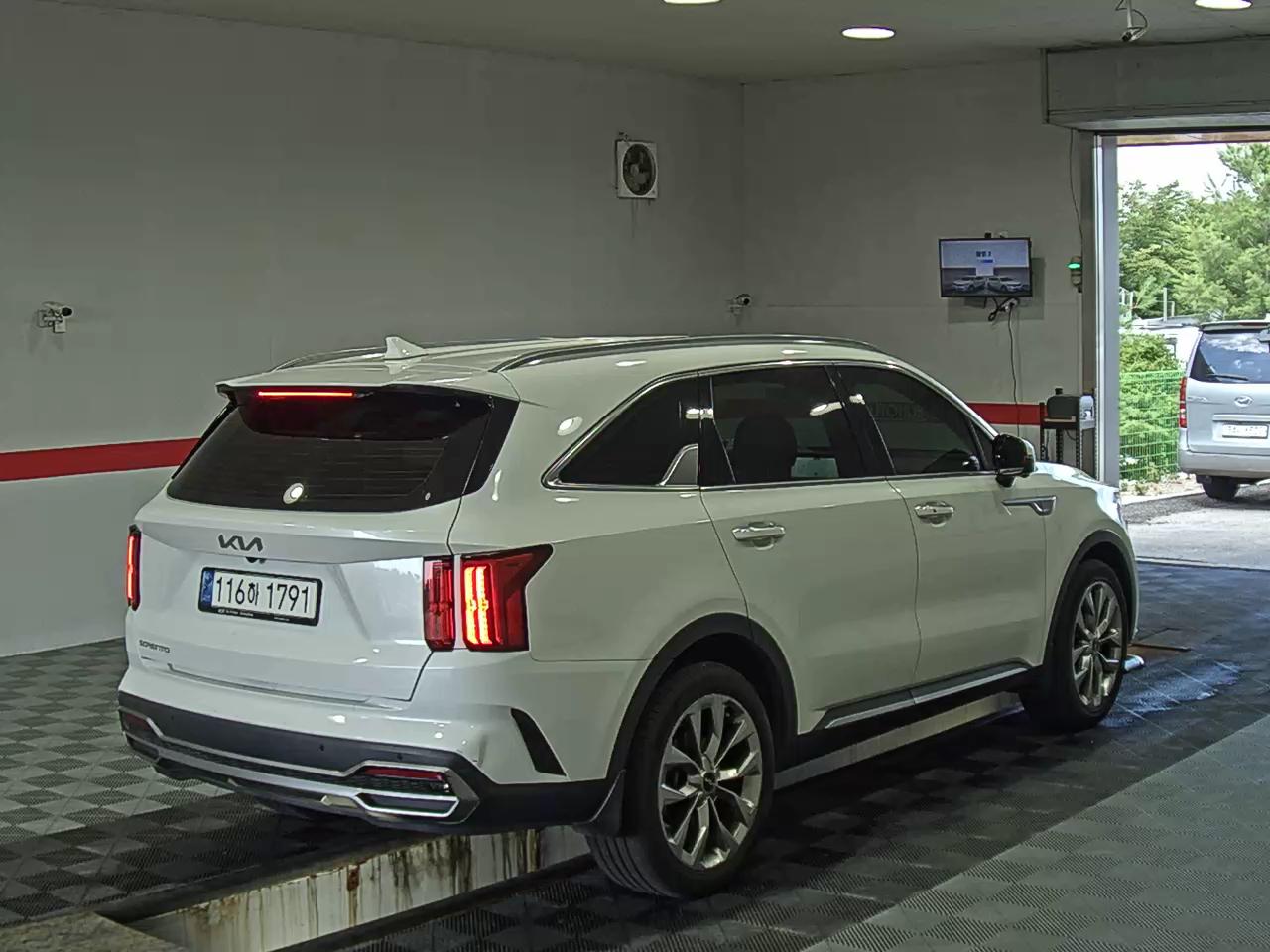 2023 - kia sorento