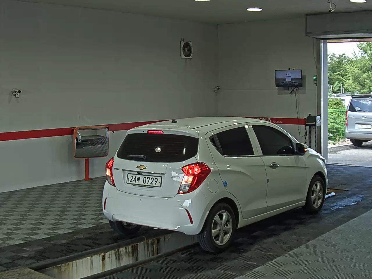 2016 - chevrolet spark