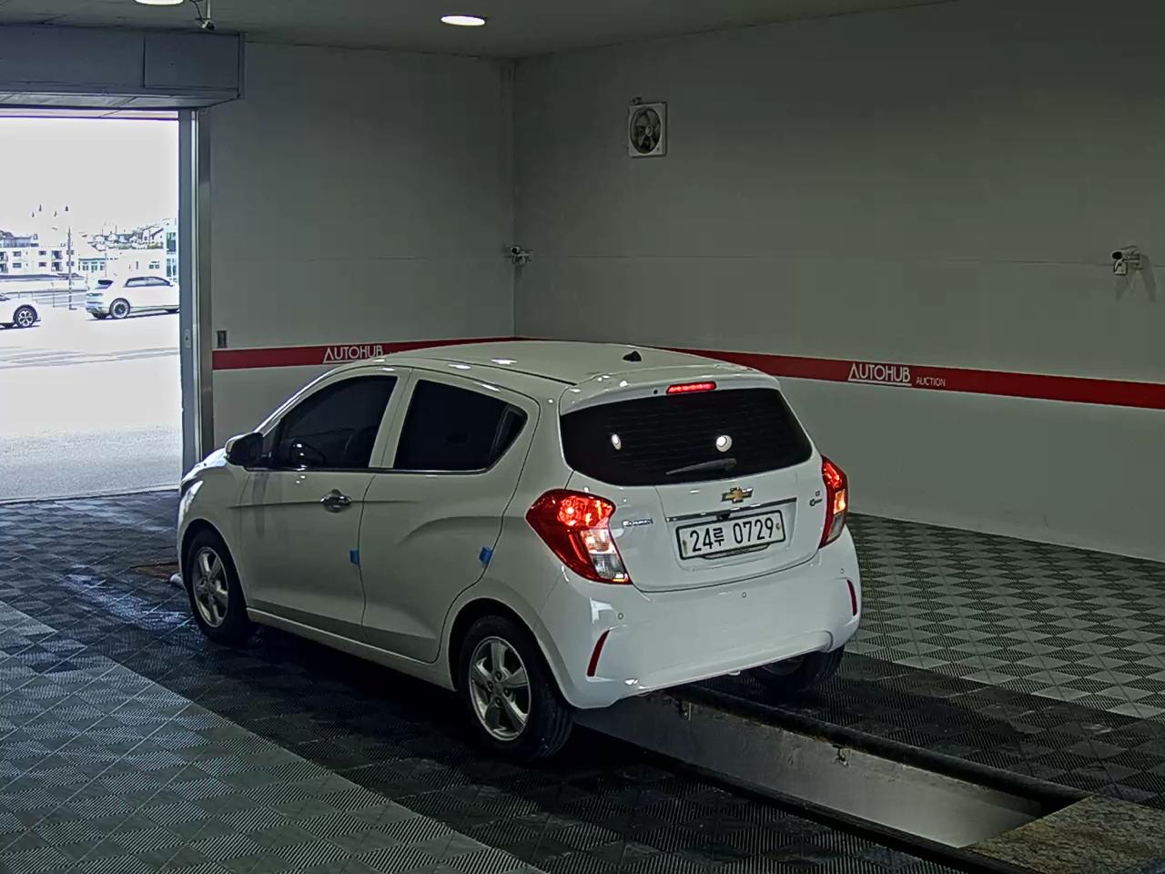 2016 - chevrolet spark