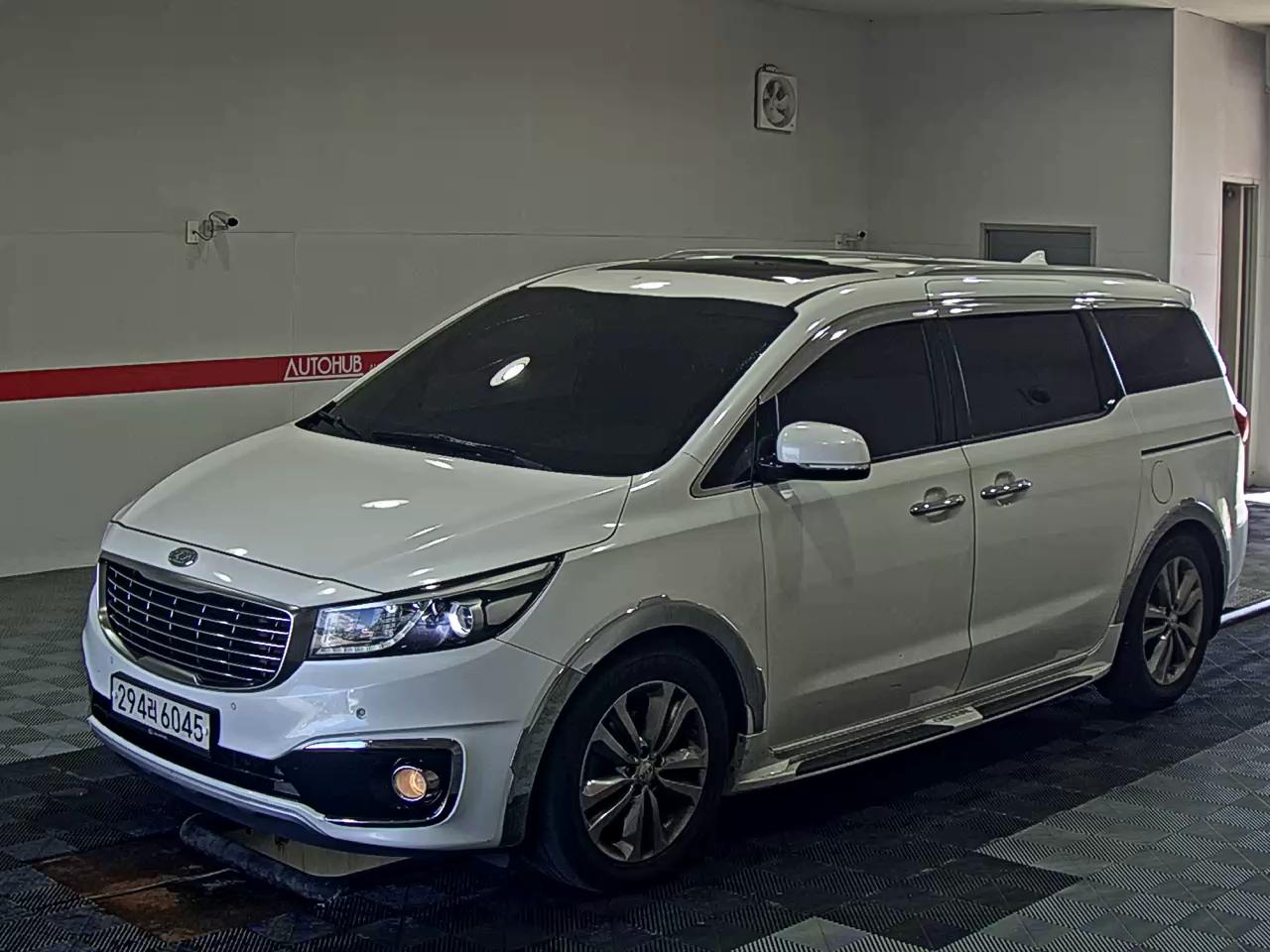 KIA CARNIVAL