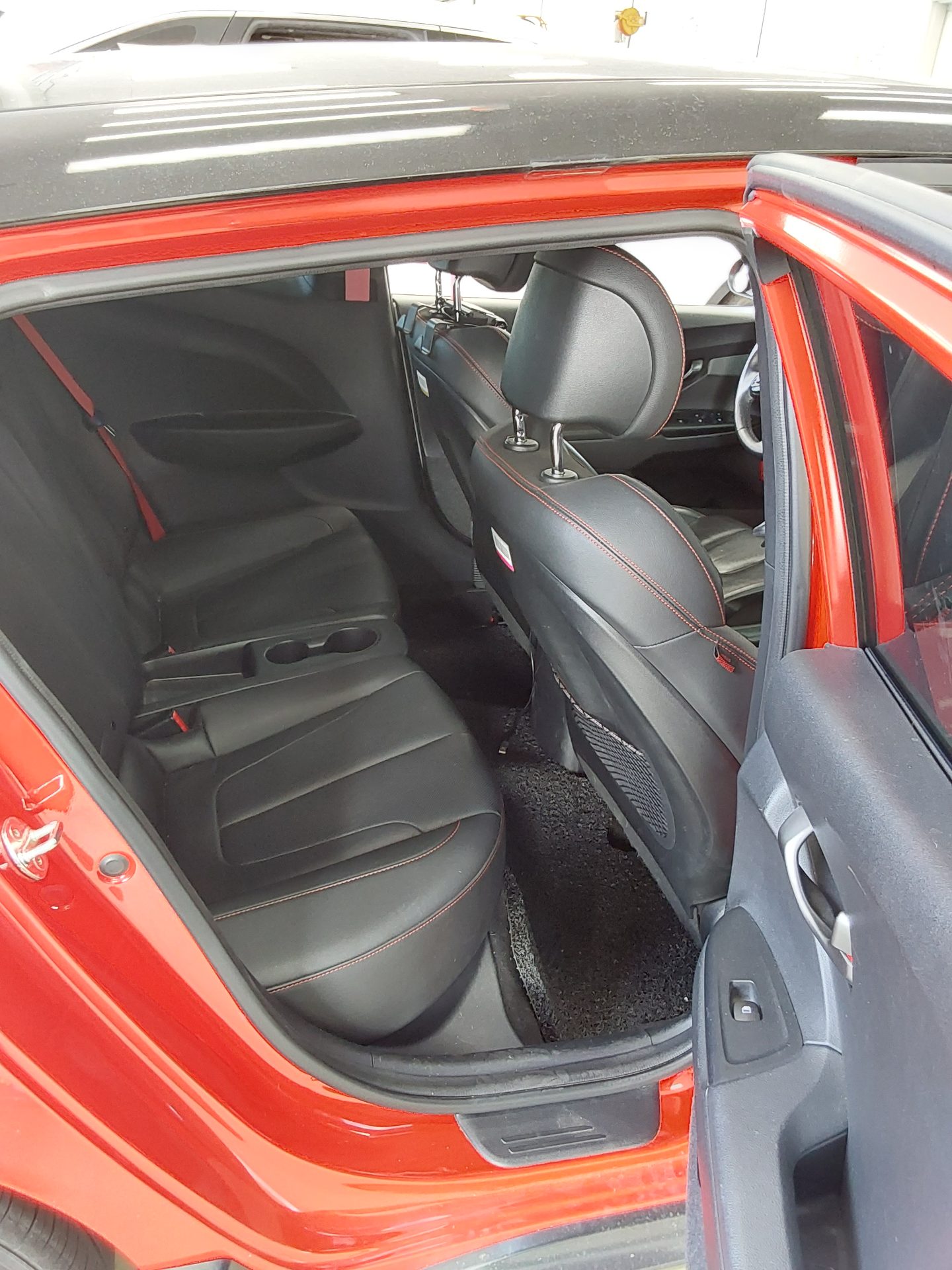 2018 - hyundai veloster