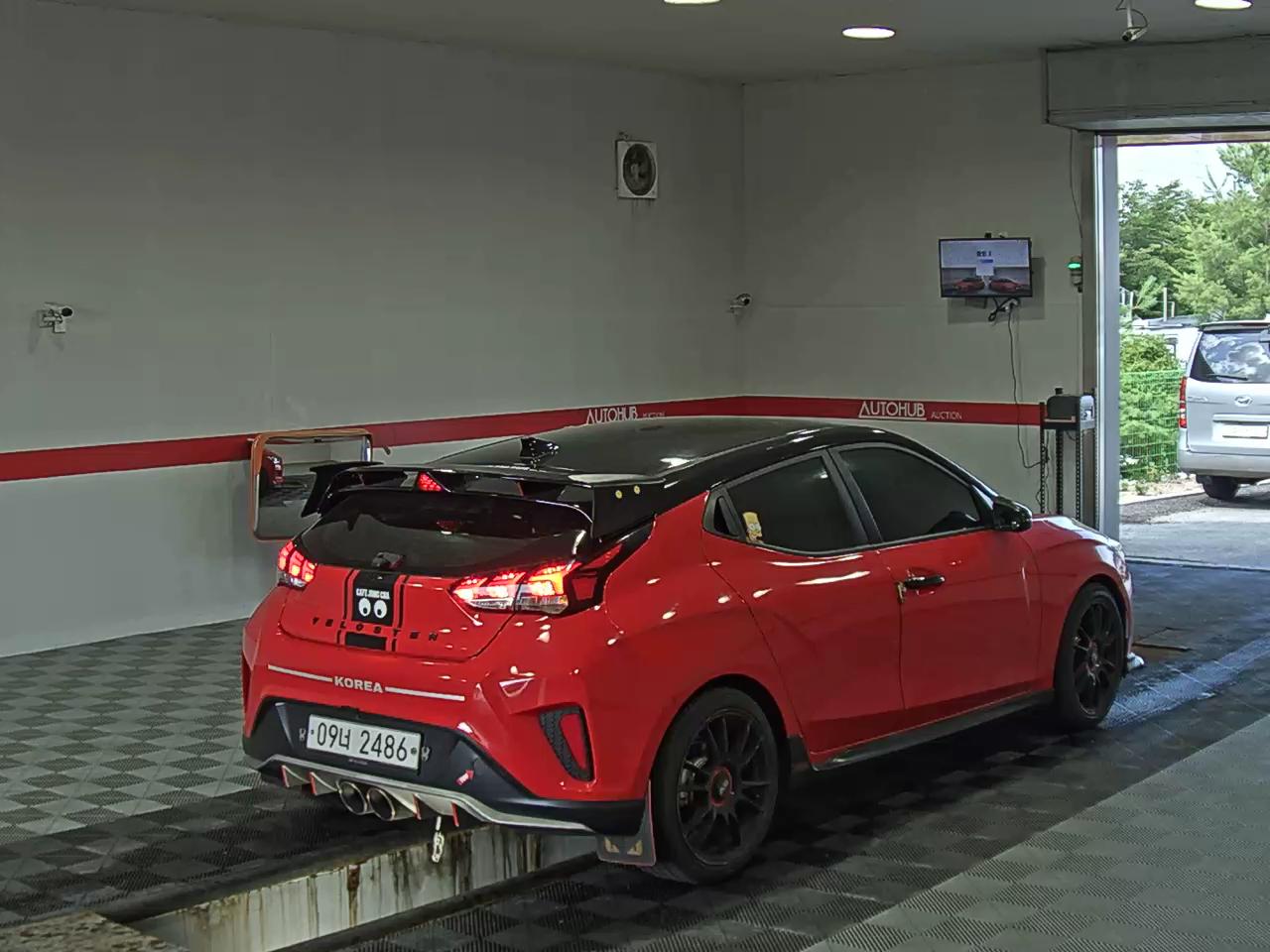 2018 - hyundai veloster