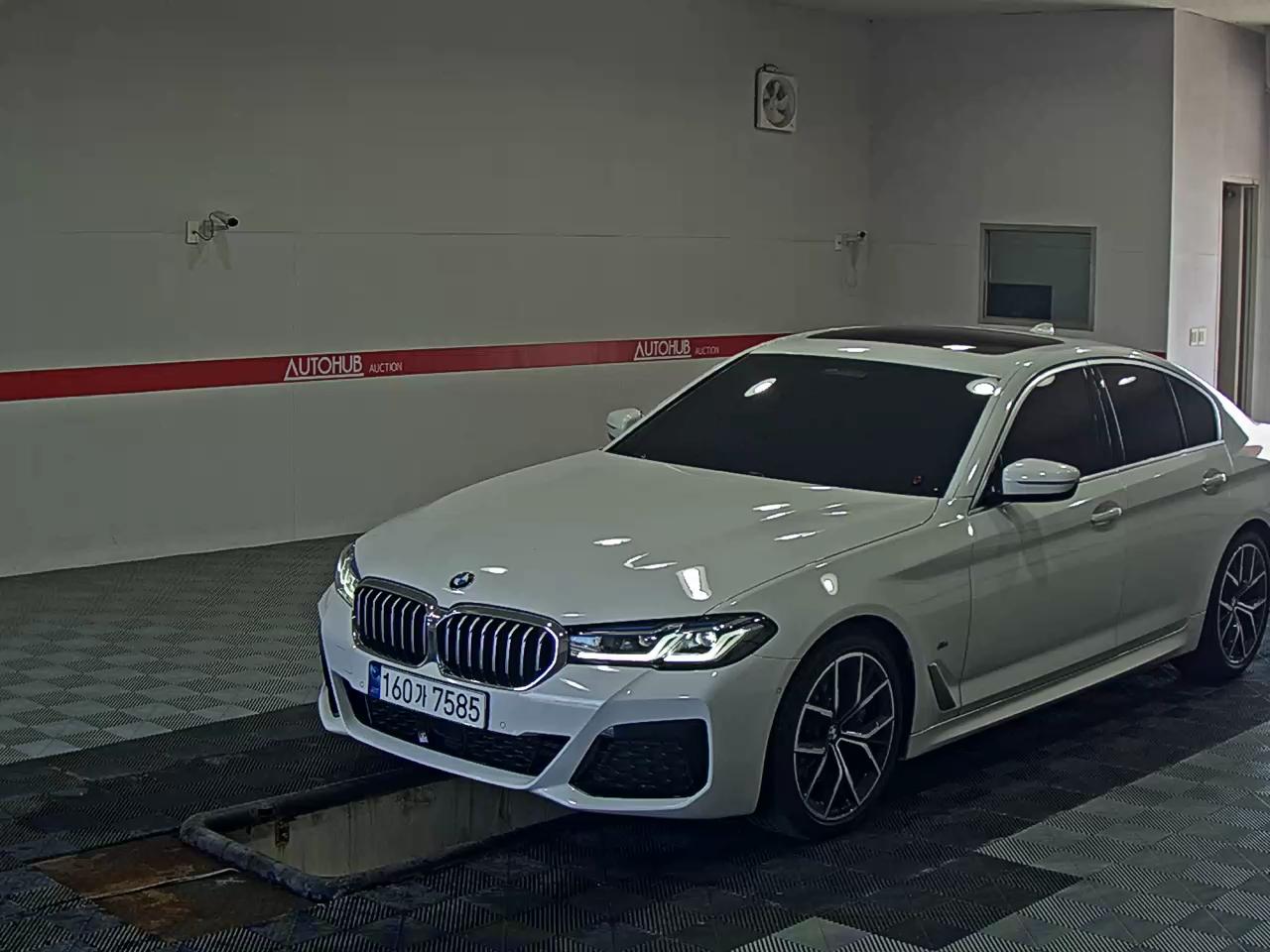BMW 5 SERIES (7TH GEN) 530i xDrive M PACK