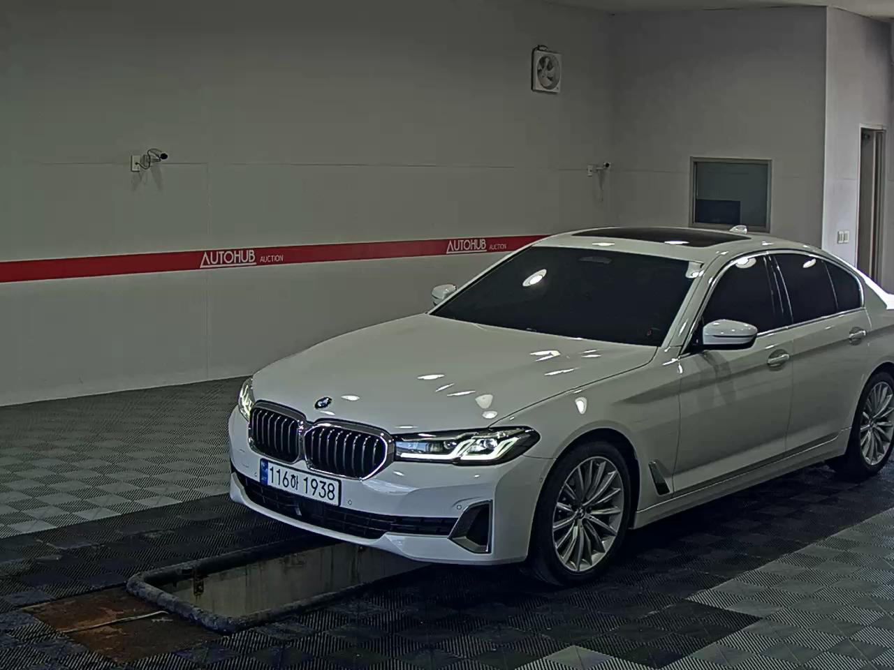 BMW 5 SERIES (7TH GEN) 530i xDrive
