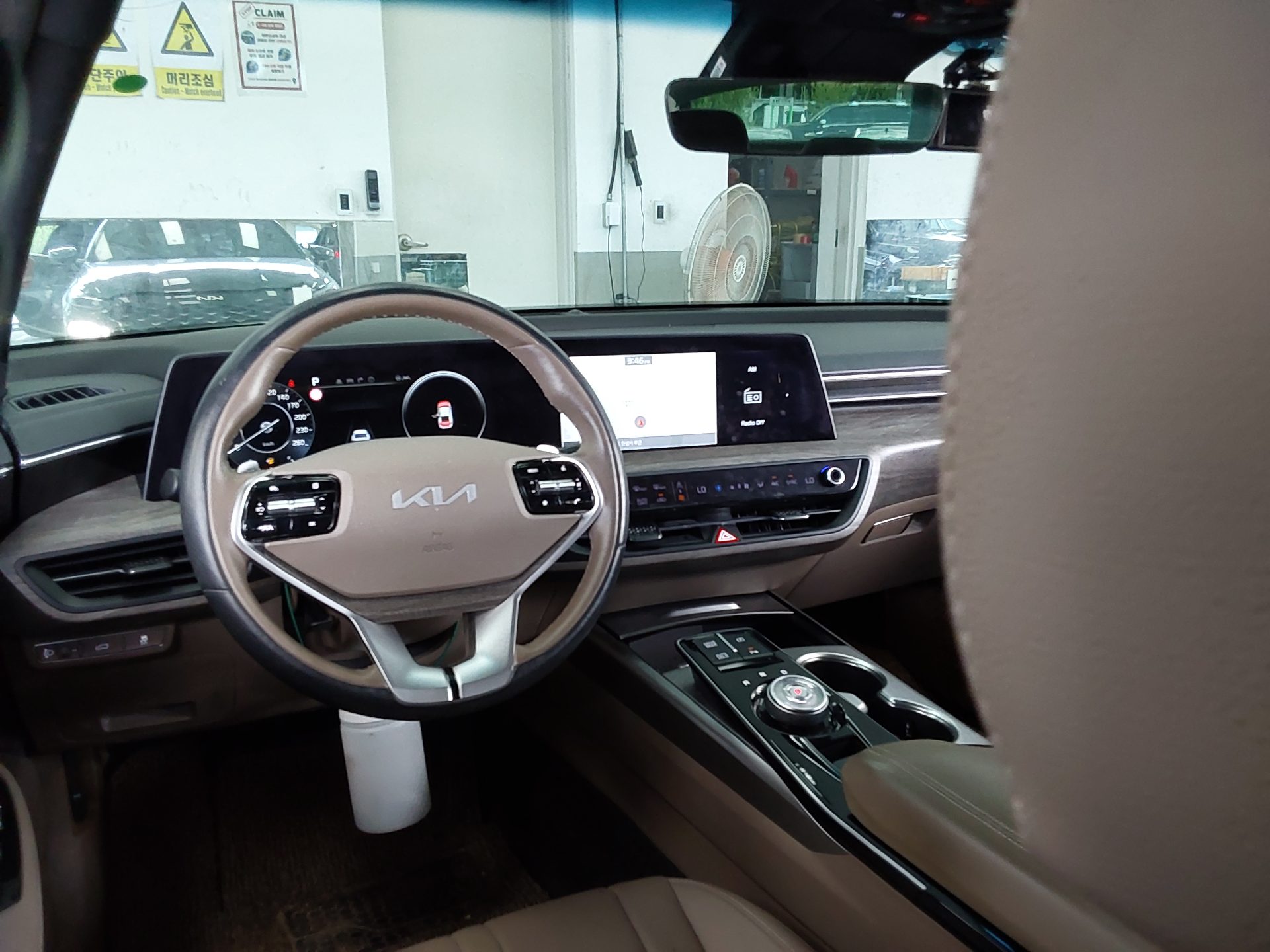 2022 - kia k8