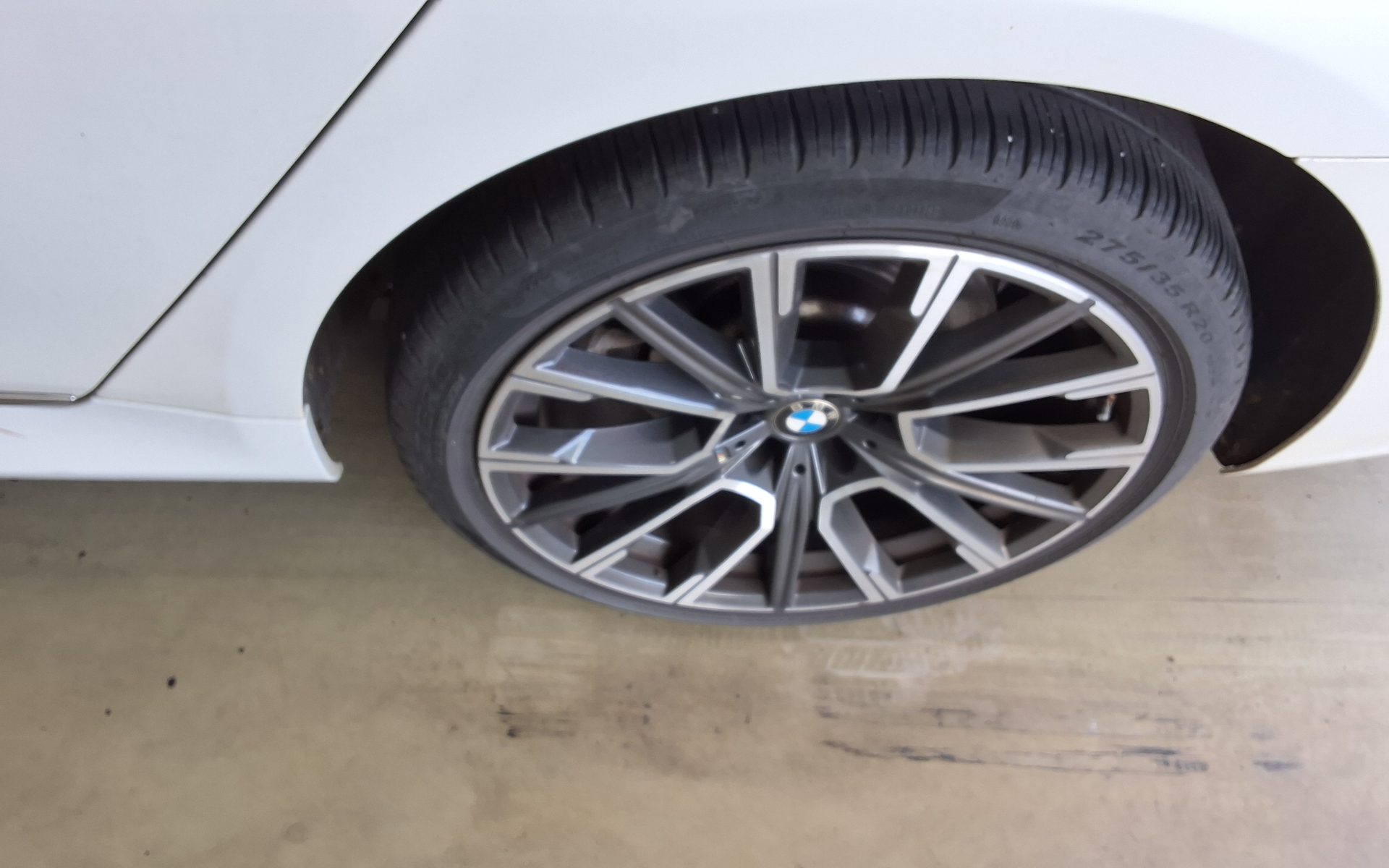 2021 - bmw m7