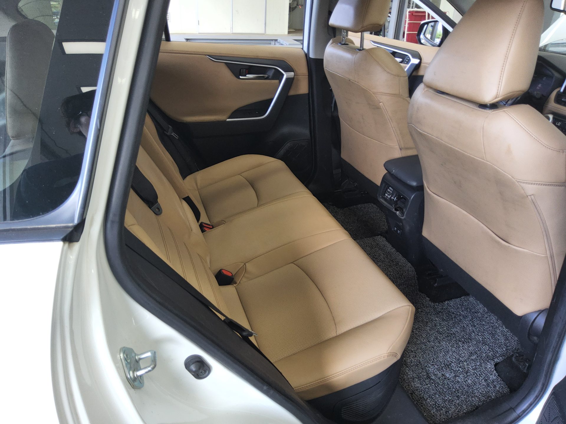 2021 - toyota rav4
