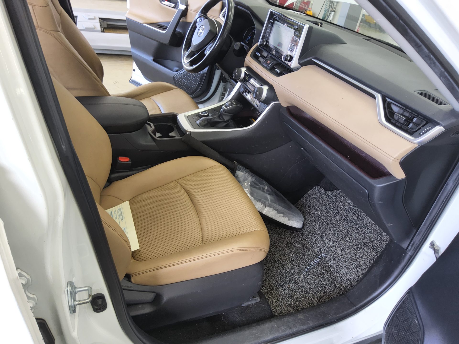 2021 - toyota rav4