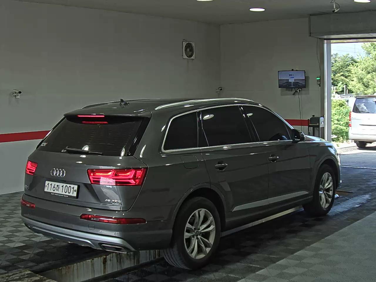 2019 - audi q7