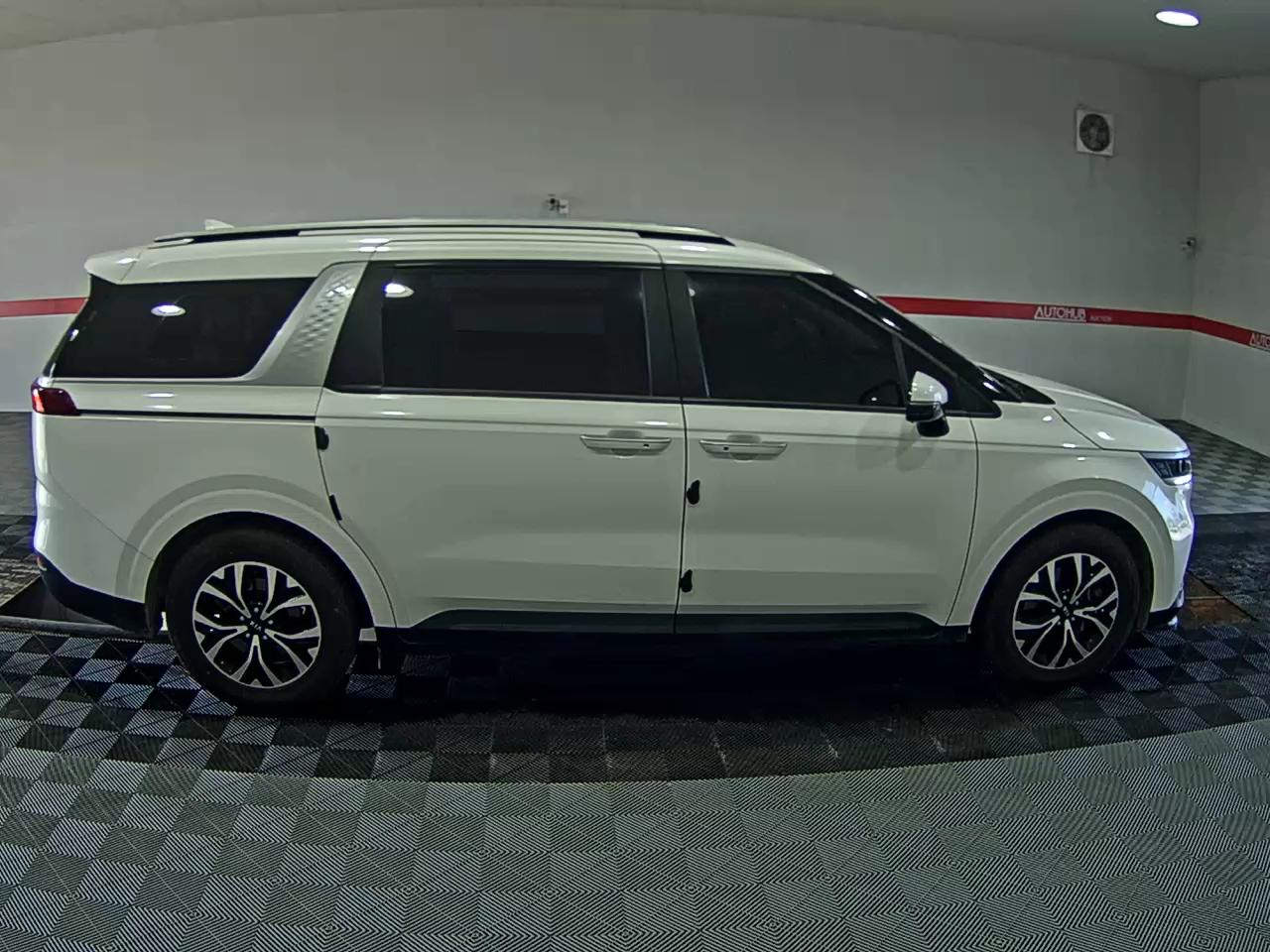 2021 - kia carnival
