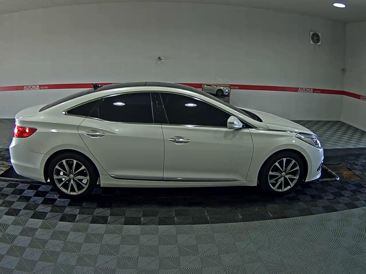 2016 - hyundai grandeur