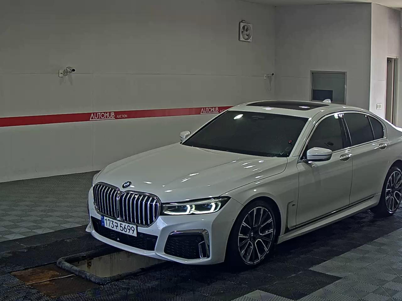 BMW 7 SERIES (6TH GEN) 730d xDRIVE M PACK