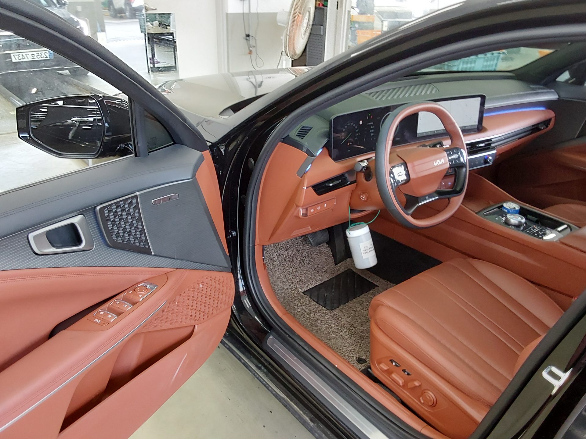 2025 - kia k8