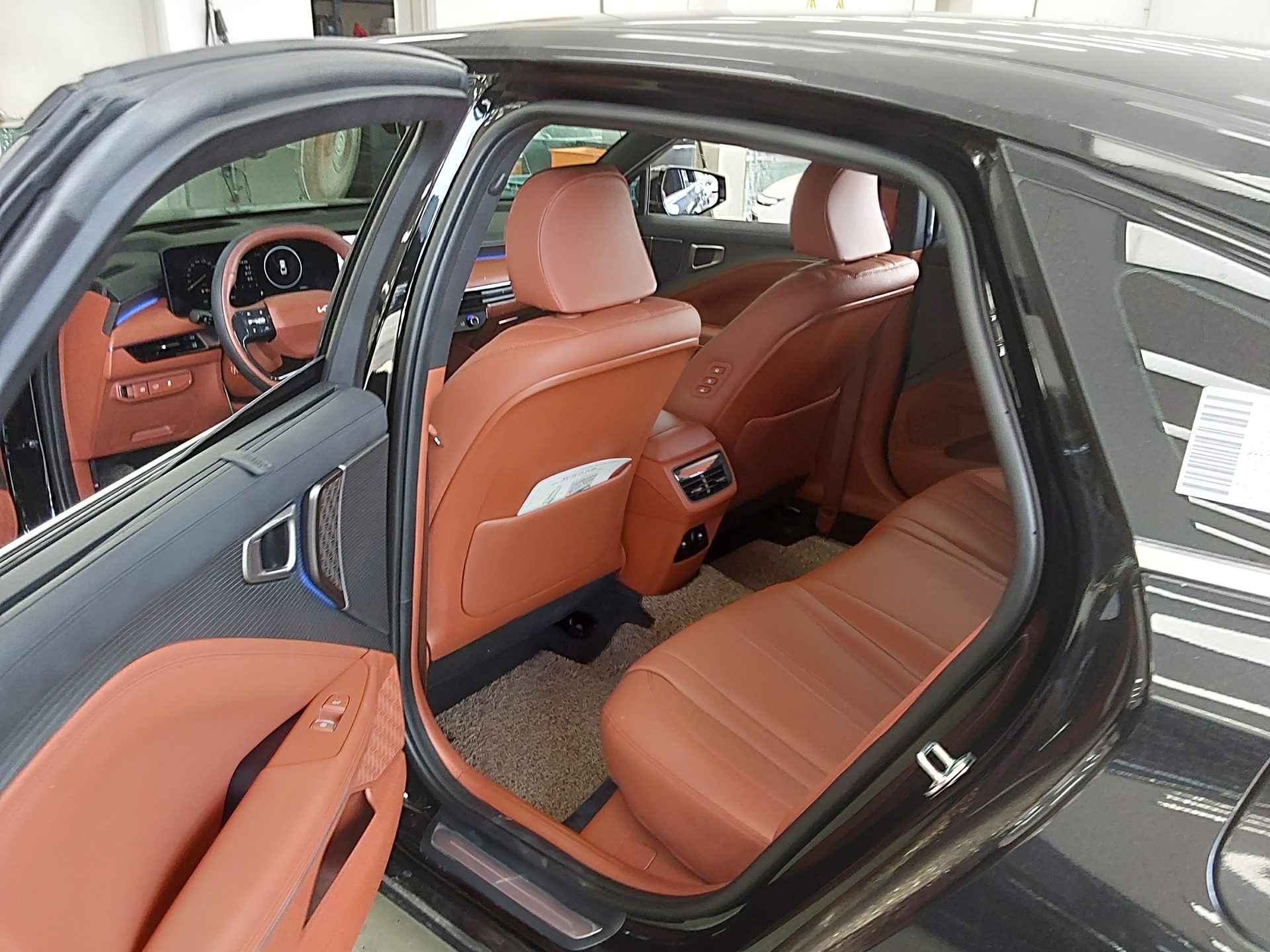 2025 - kia k8