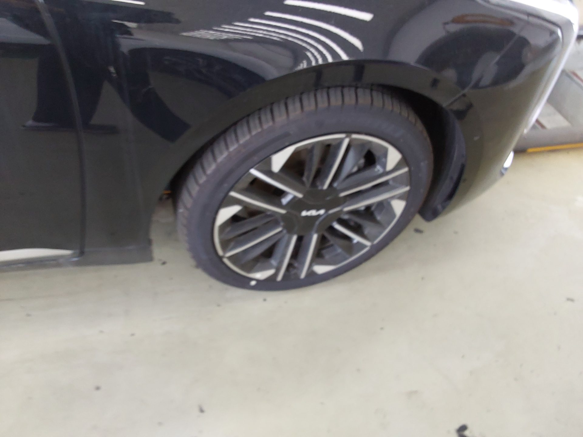 2025 - kia k8