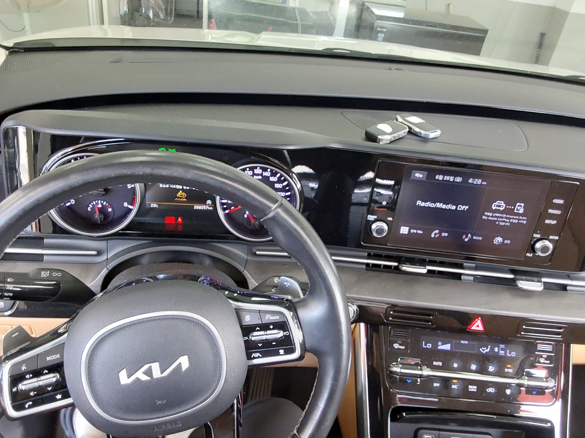 2022 - kia carnival