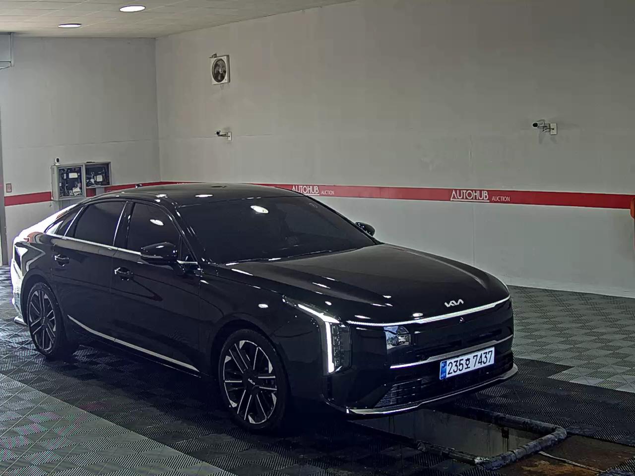 2025 - kia k8