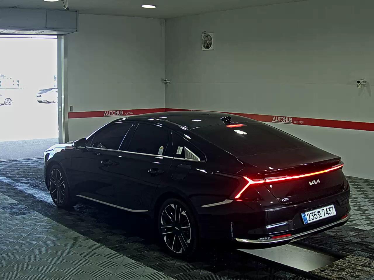 2025 - kia k8