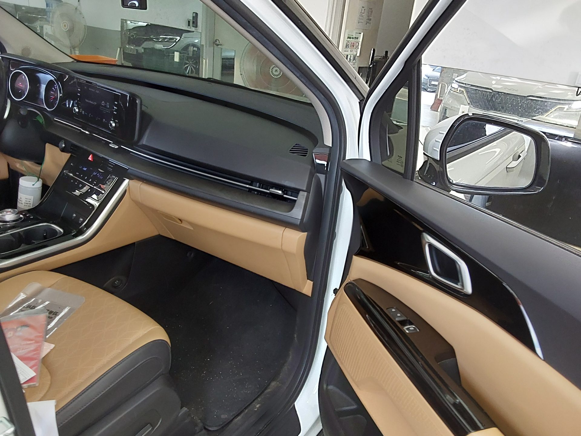 2022 - kia carnival