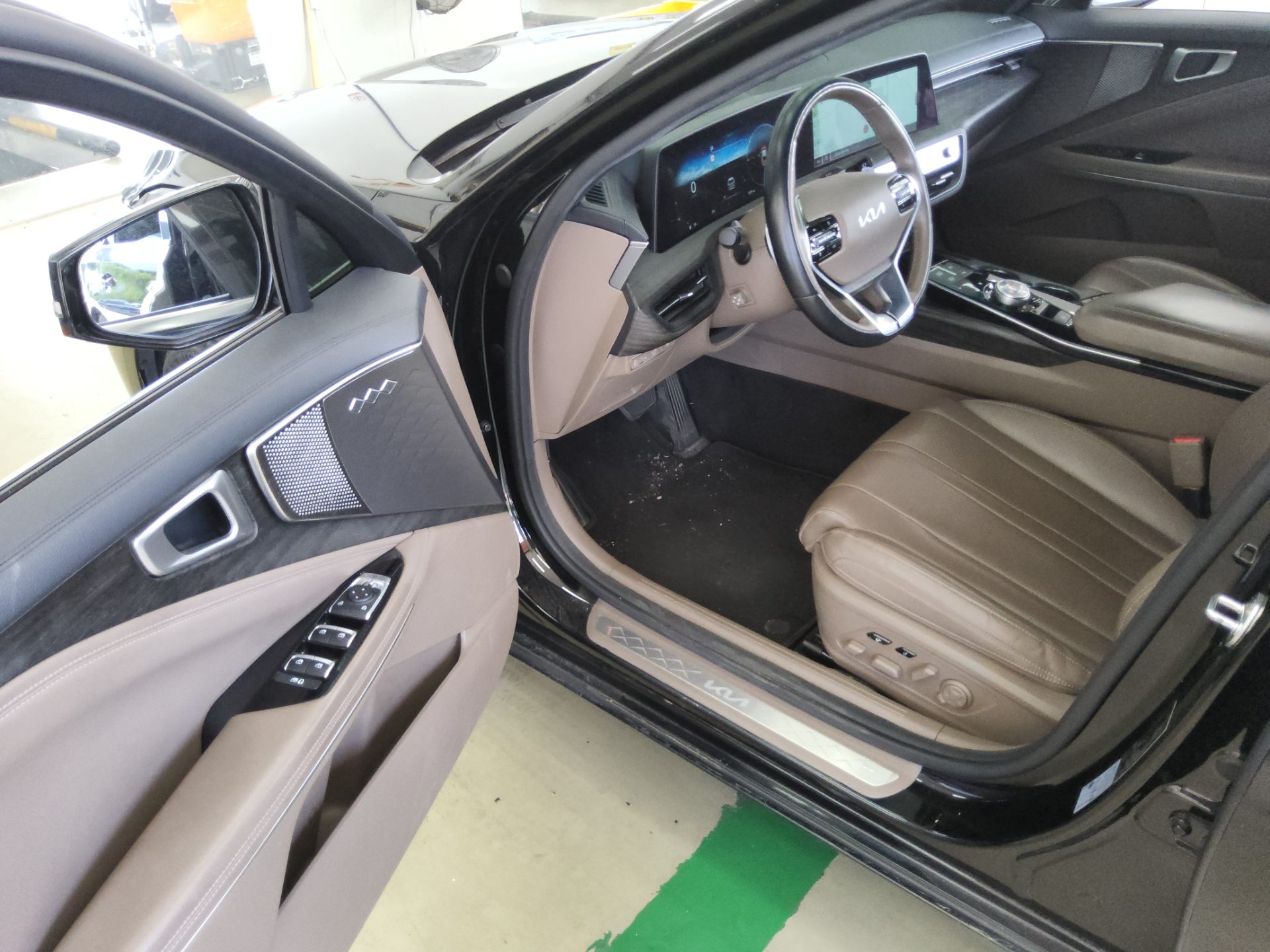 2022 - kia k8