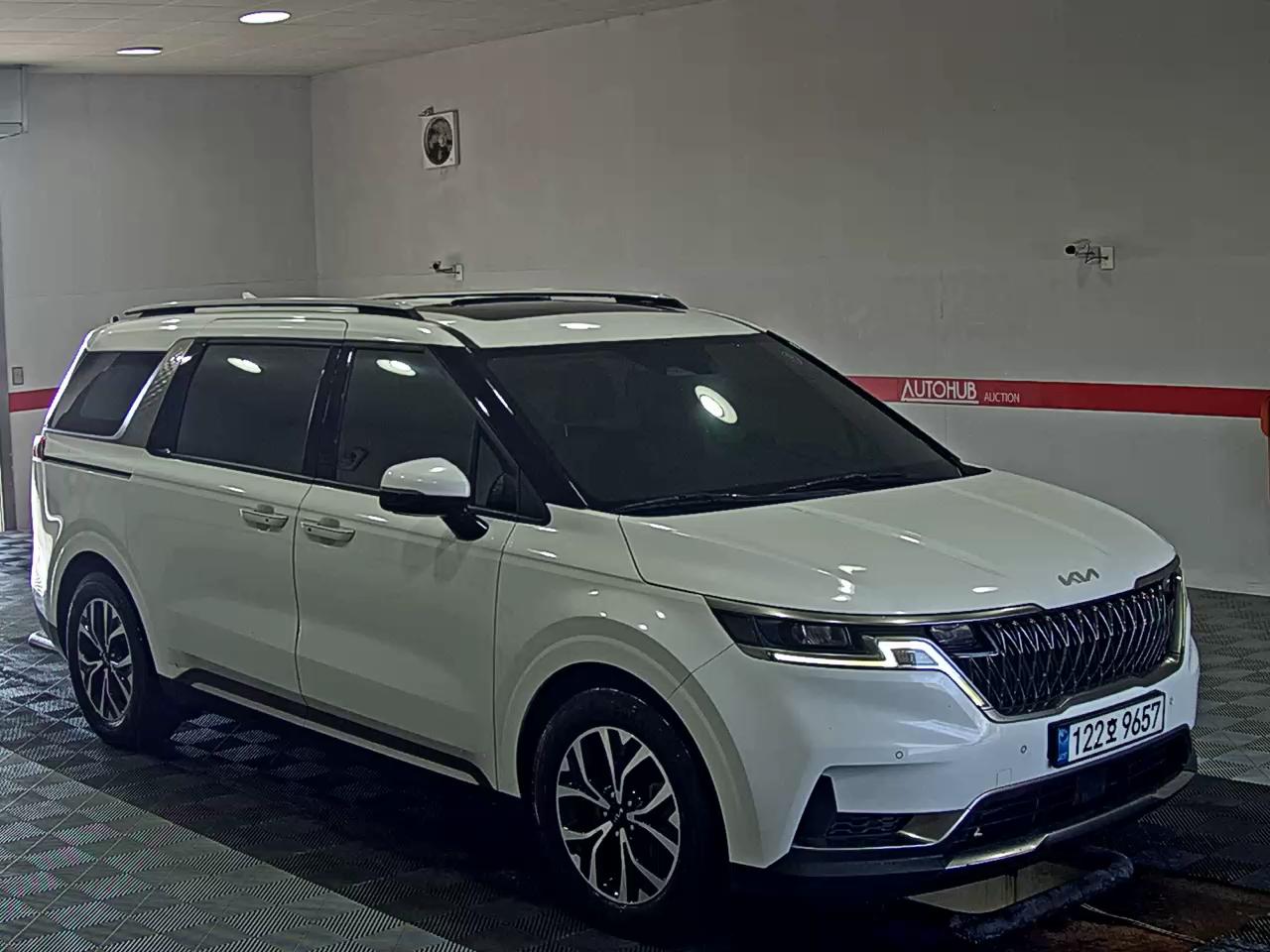 2022 - kia carnival