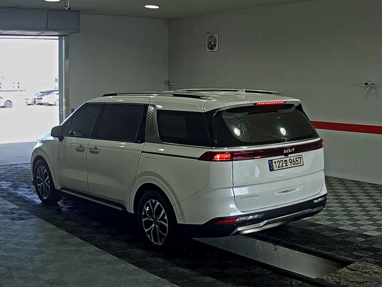 2022 - kia carnival