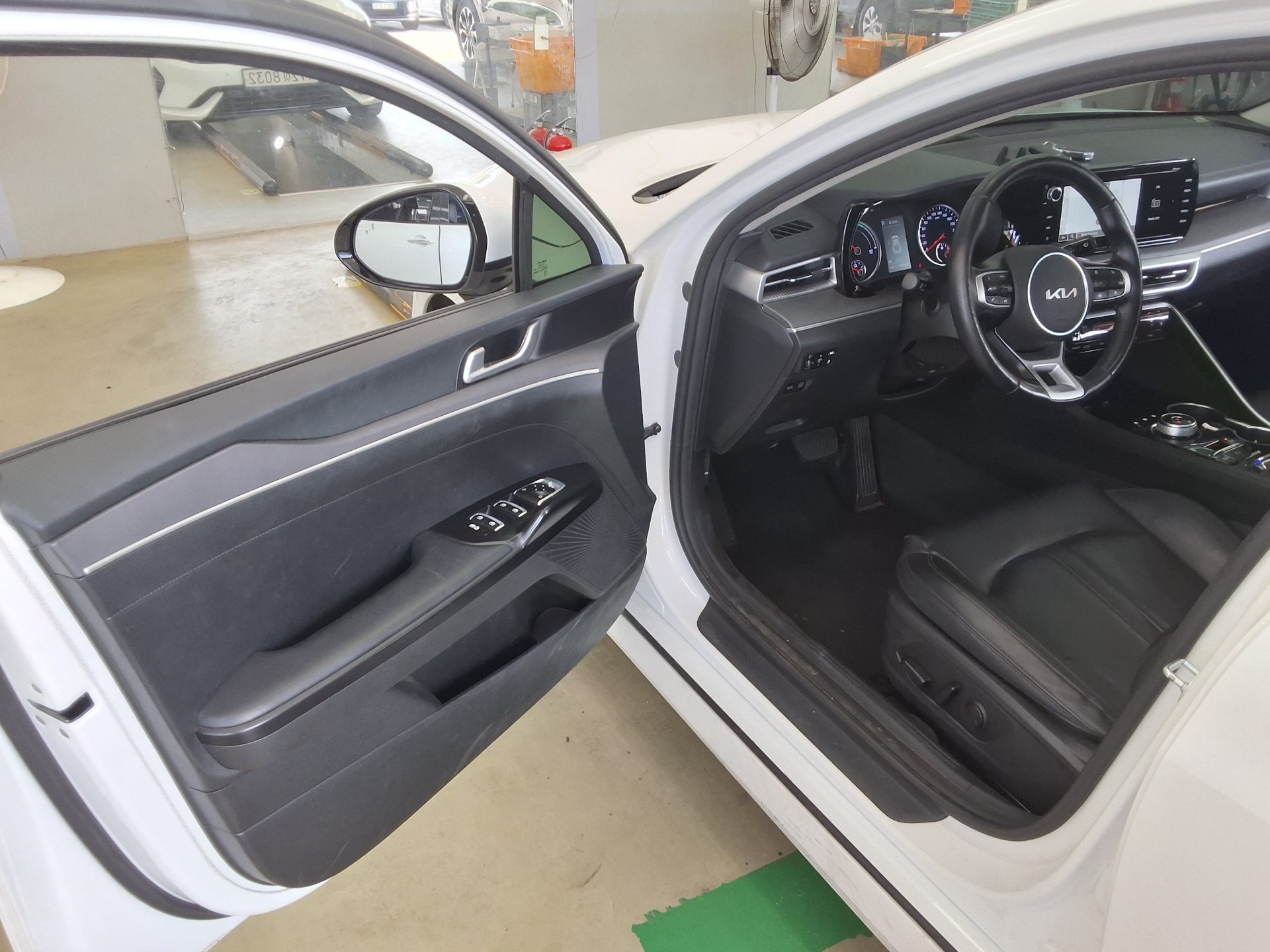 2023 - kia k5