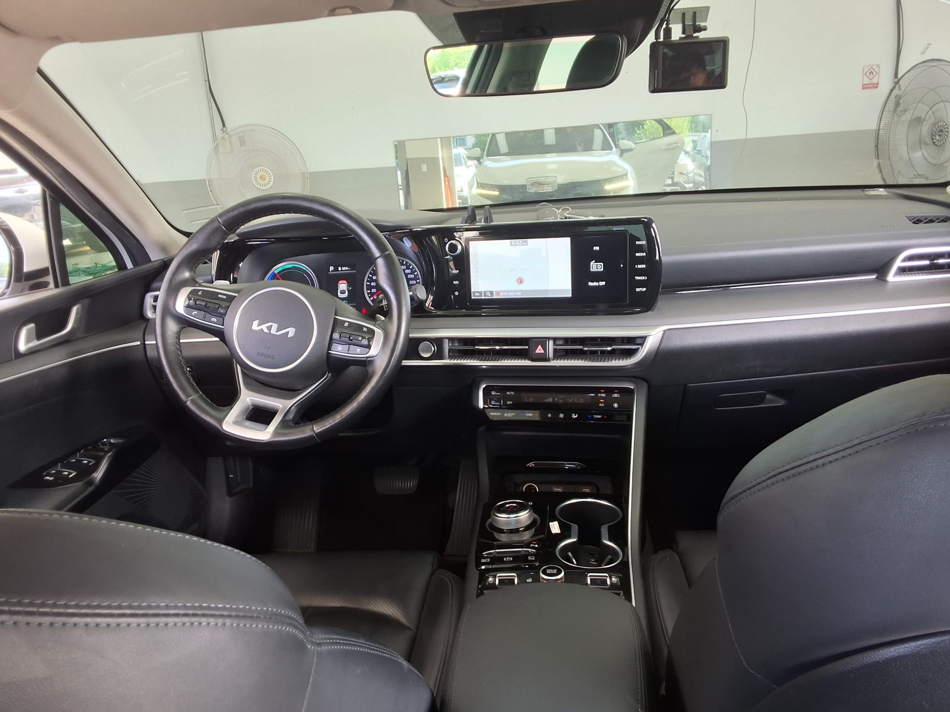 2023 - kia k5