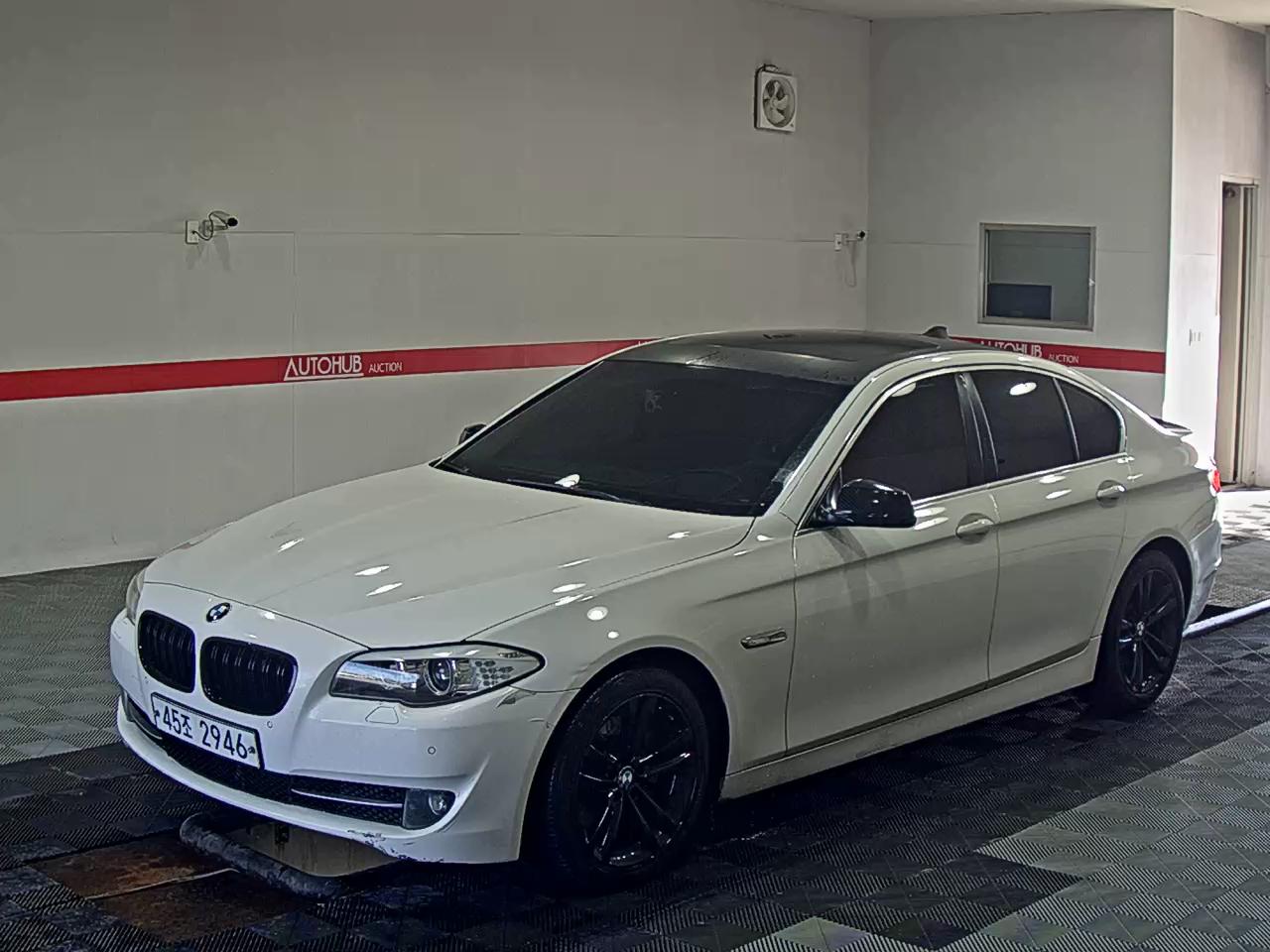 BMW 5 SERIES (6TH GEN) 520d