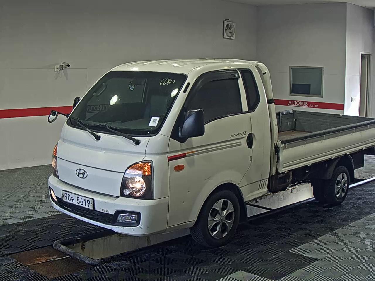 HYUNDAI PORTER II SUPER CAB EXTRA WHEELBASE
