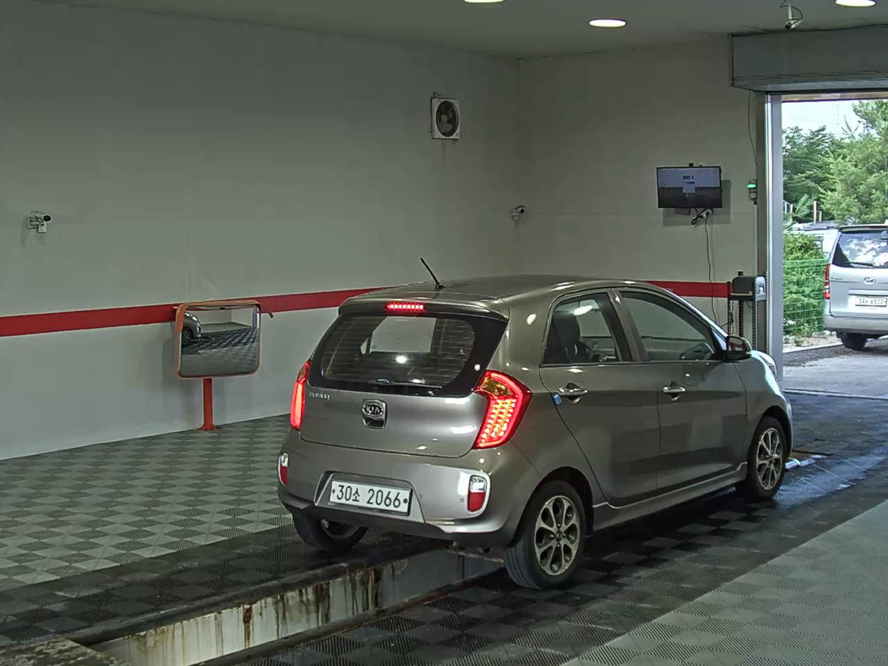 2012 - kia morning