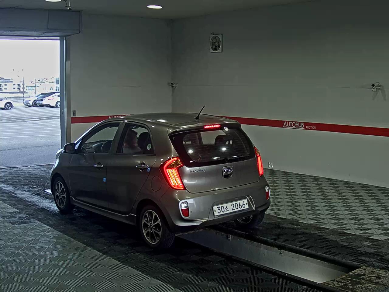 2012 - kia morning