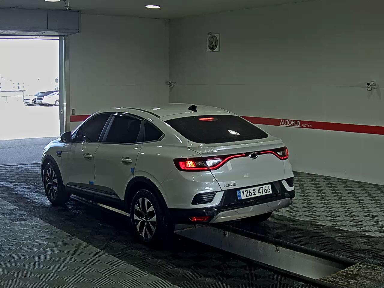 2023 - renault xm3