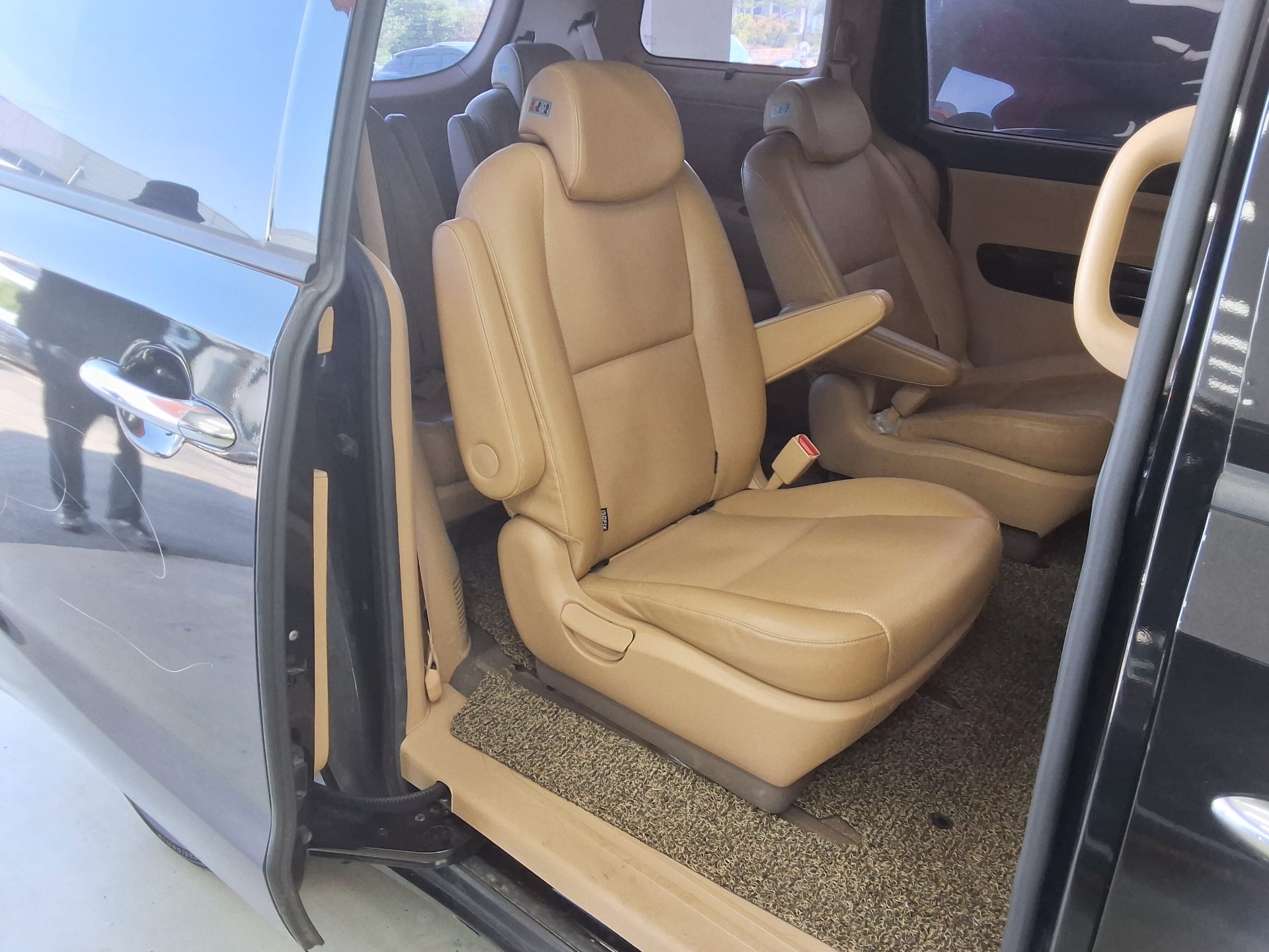 2018 - kia carnival