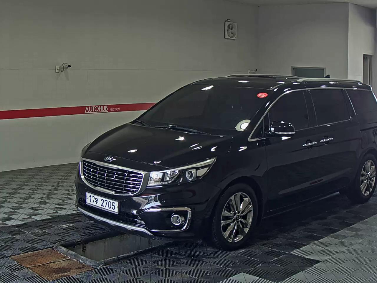 KIA CARNIVAL