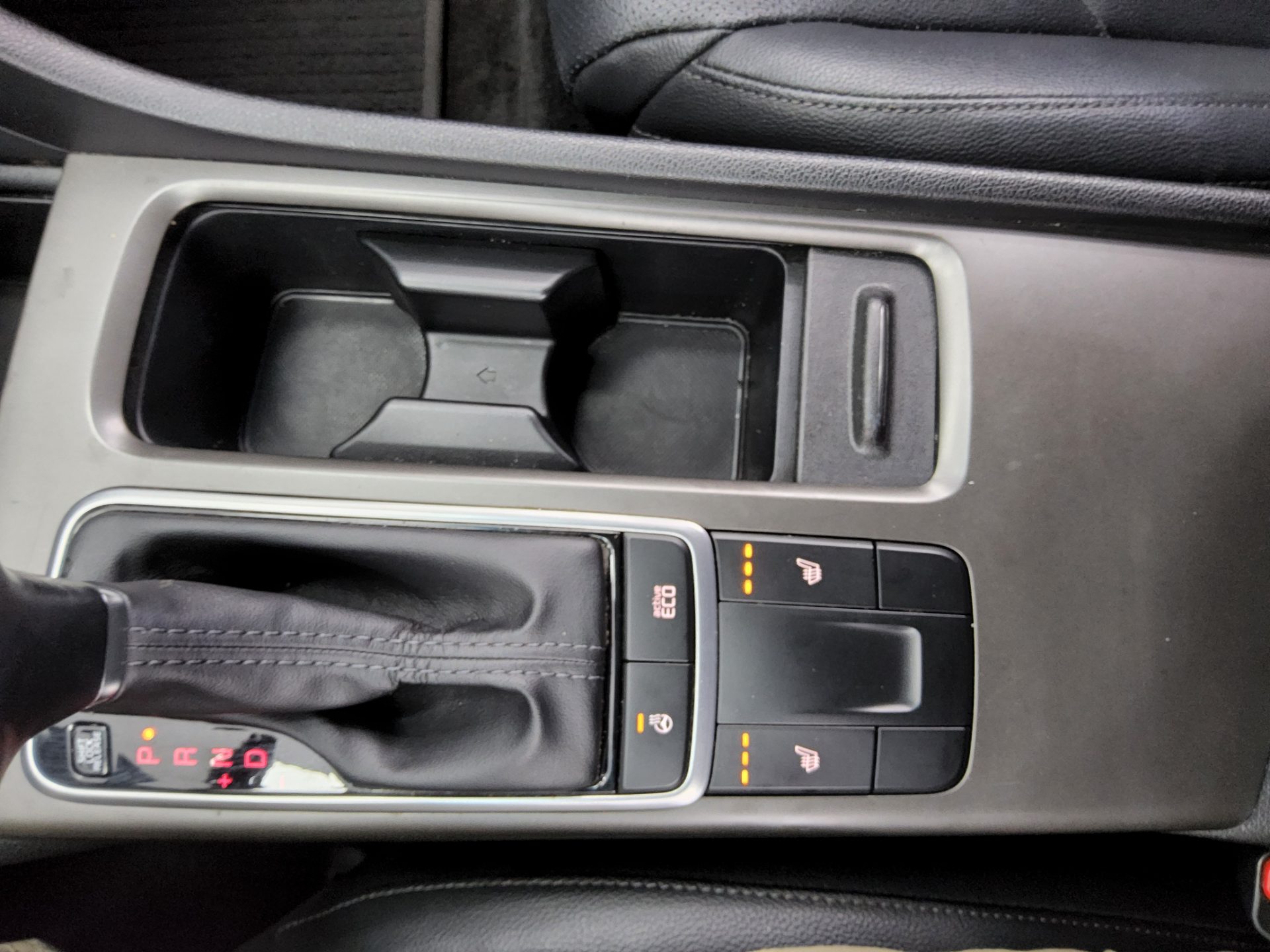 2020 - kia k5