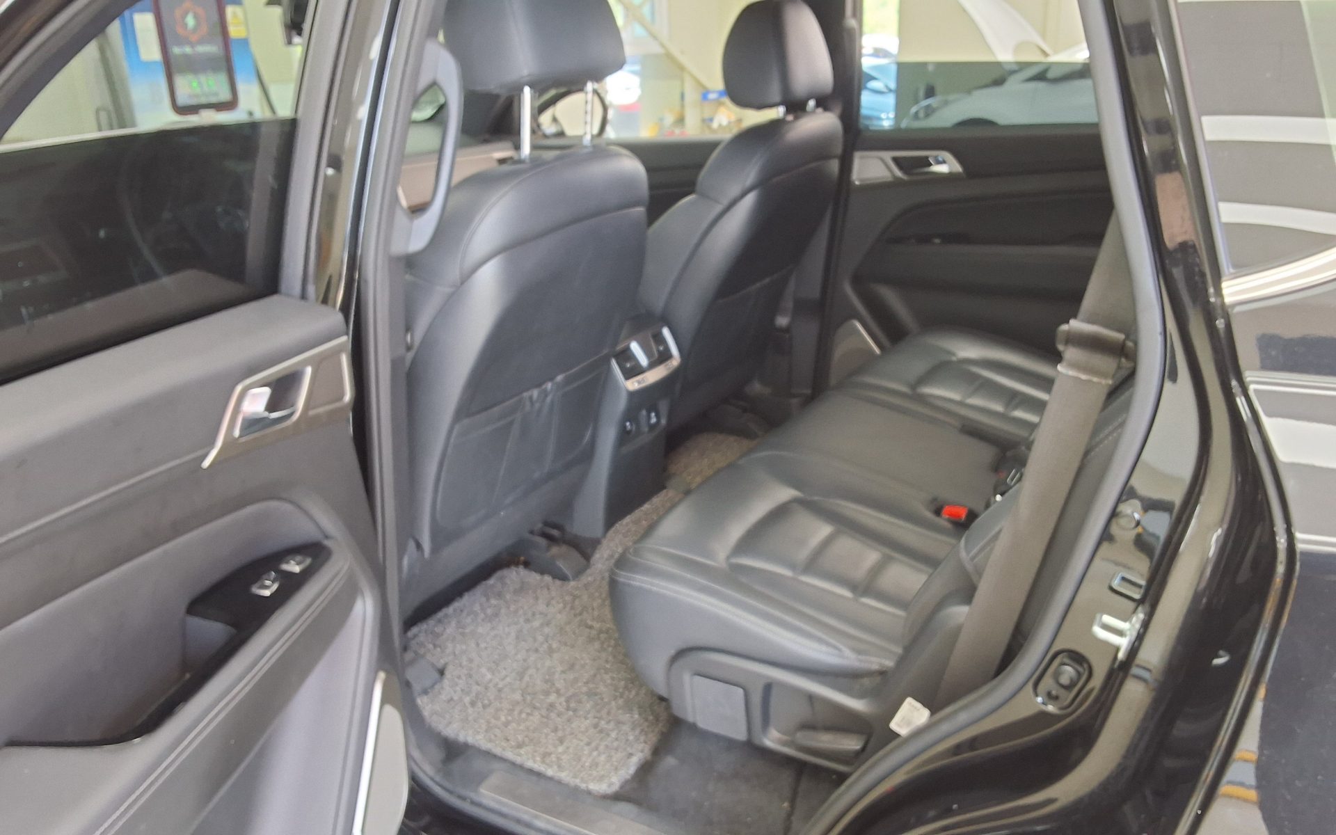 2018 - ssangyong rexton