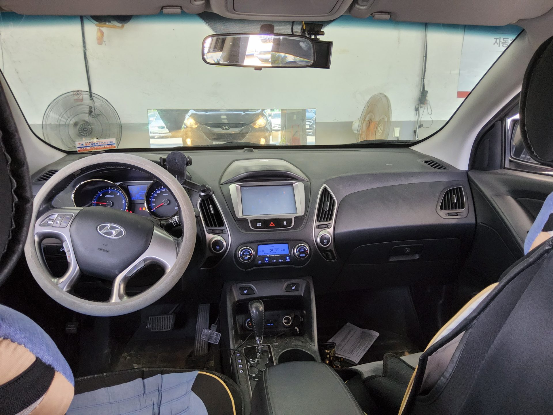 2011 - hyundai tucson