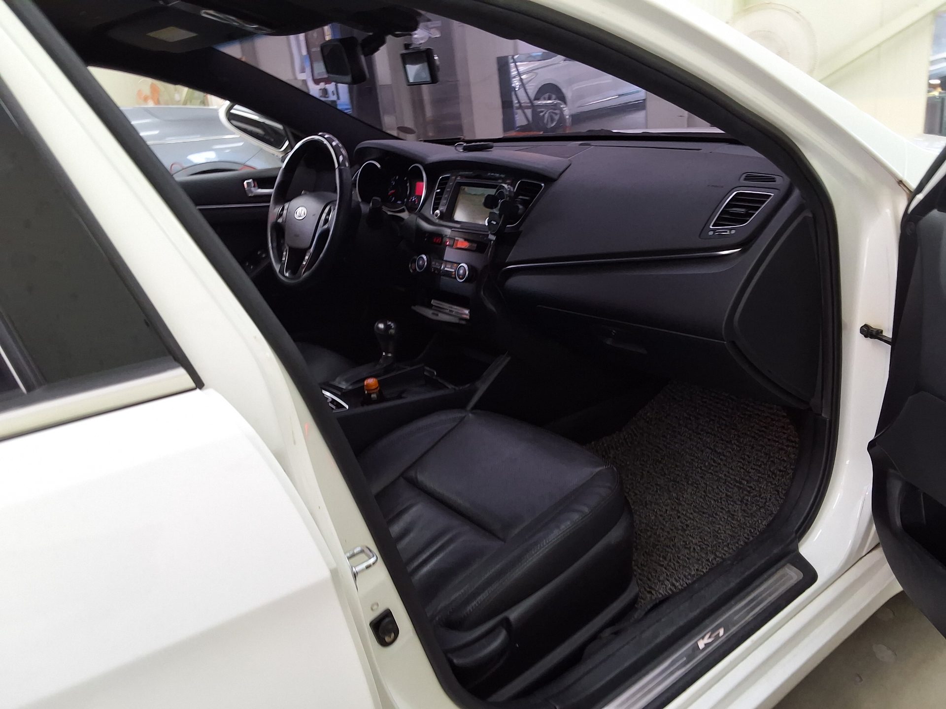 2012 - kia k7