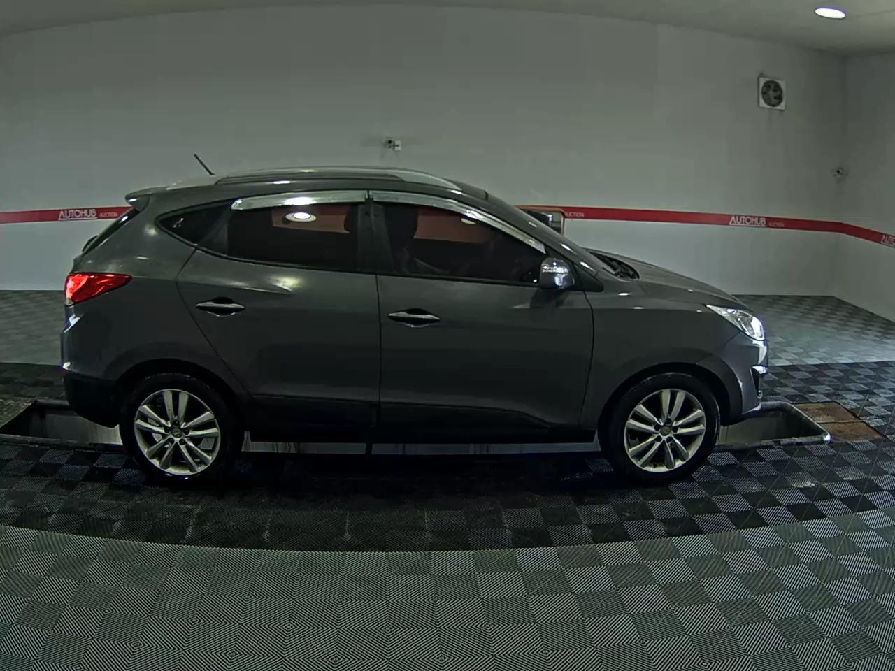 2011 - hyundai tucson
