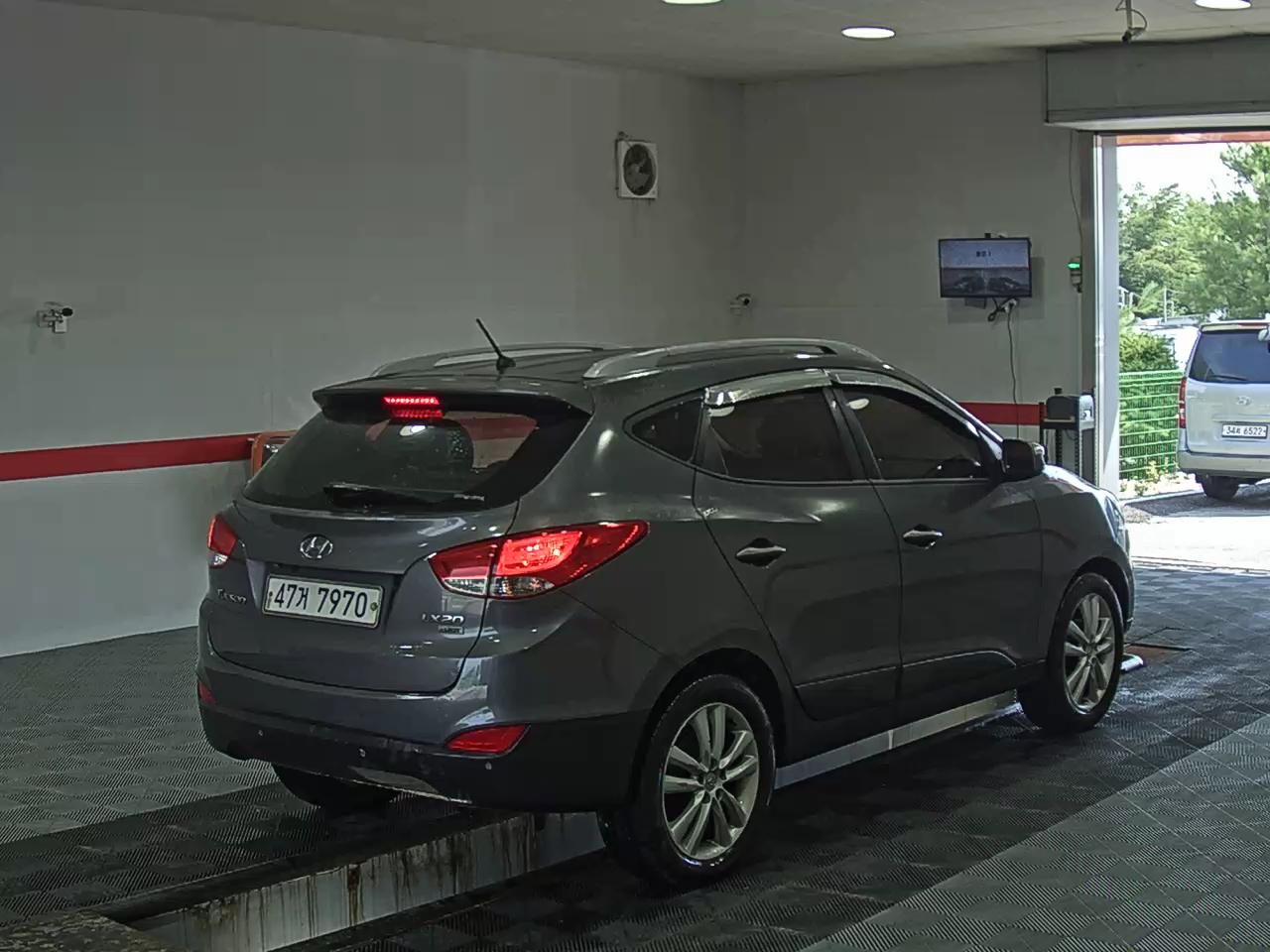 2011 - hyundai tucson