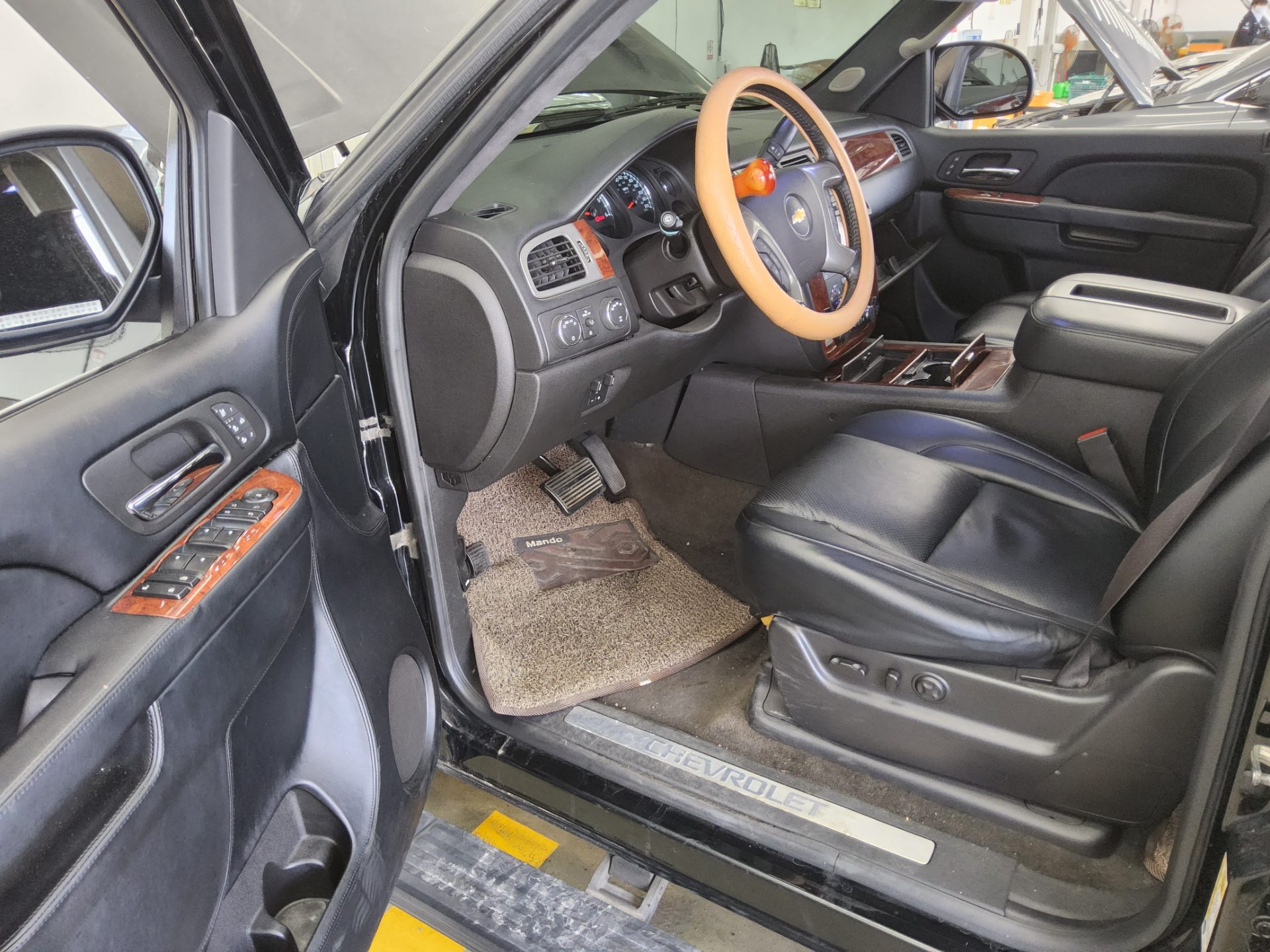 2014 - chevrolet suburban