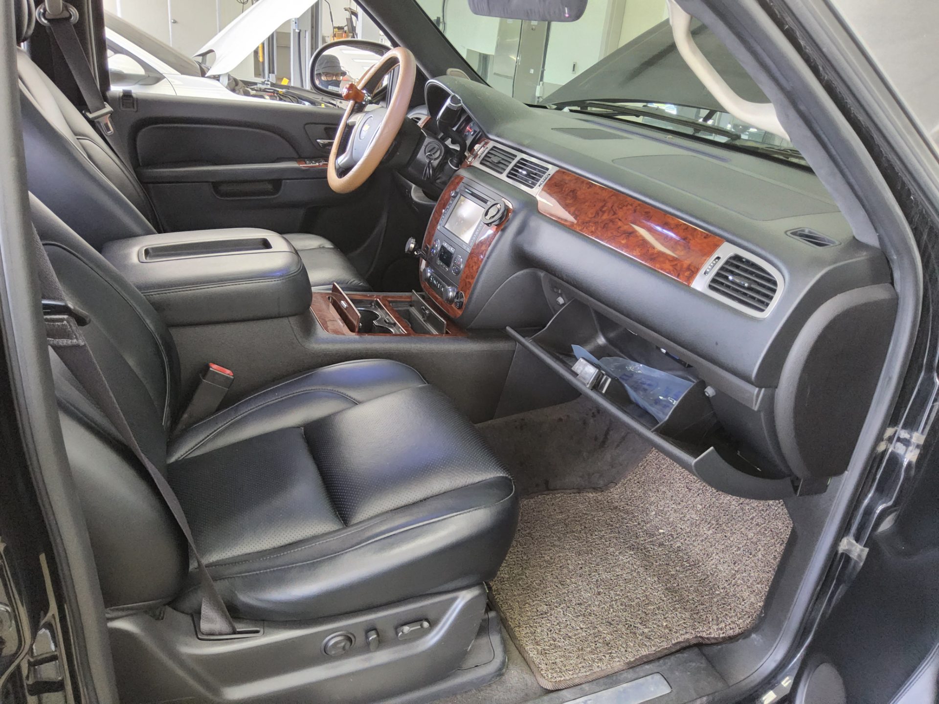 2014 - chevrolet suburban