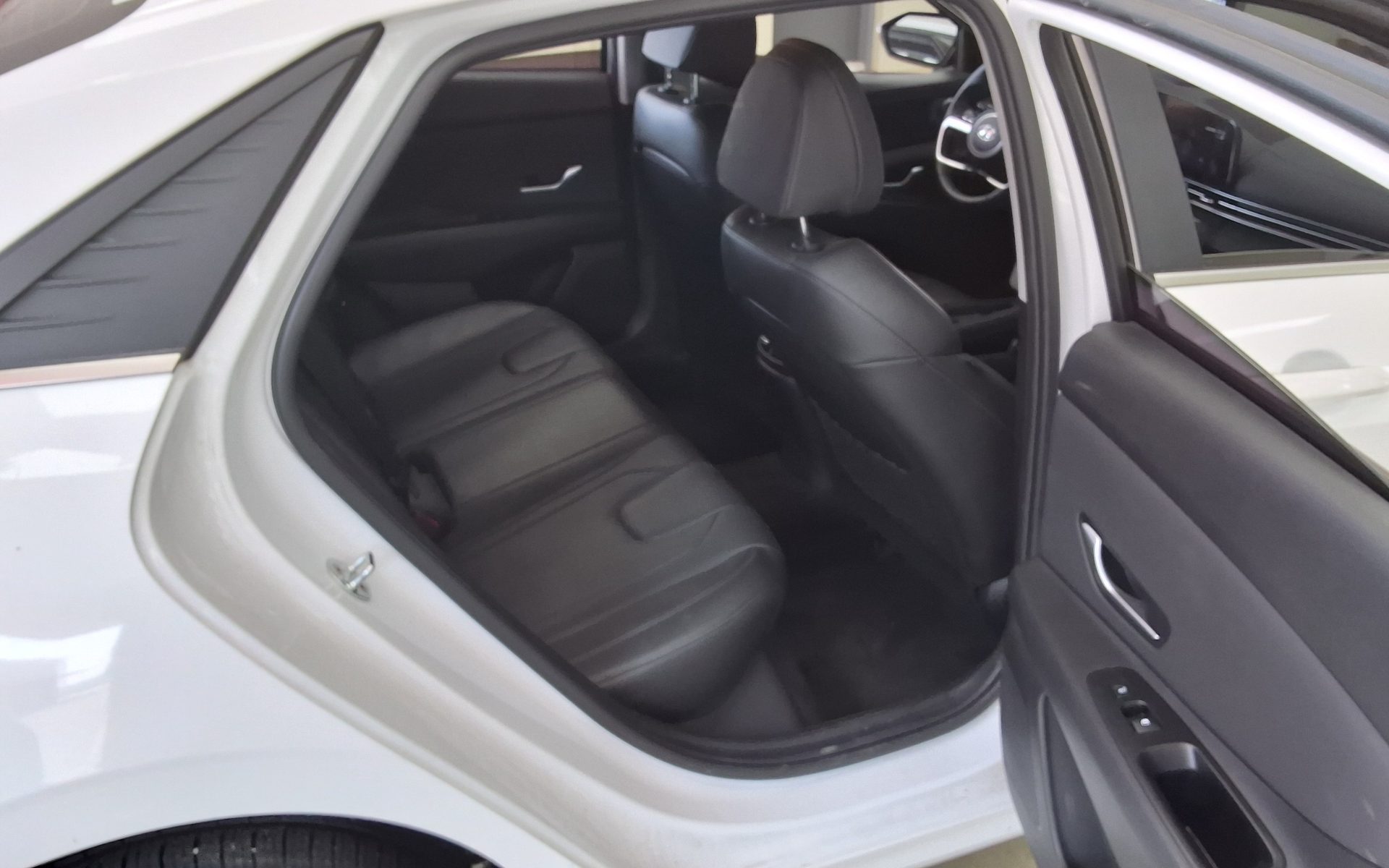 2021 - hyundai avante