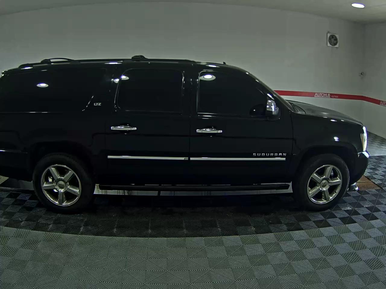 2014 - chevrolet suburban