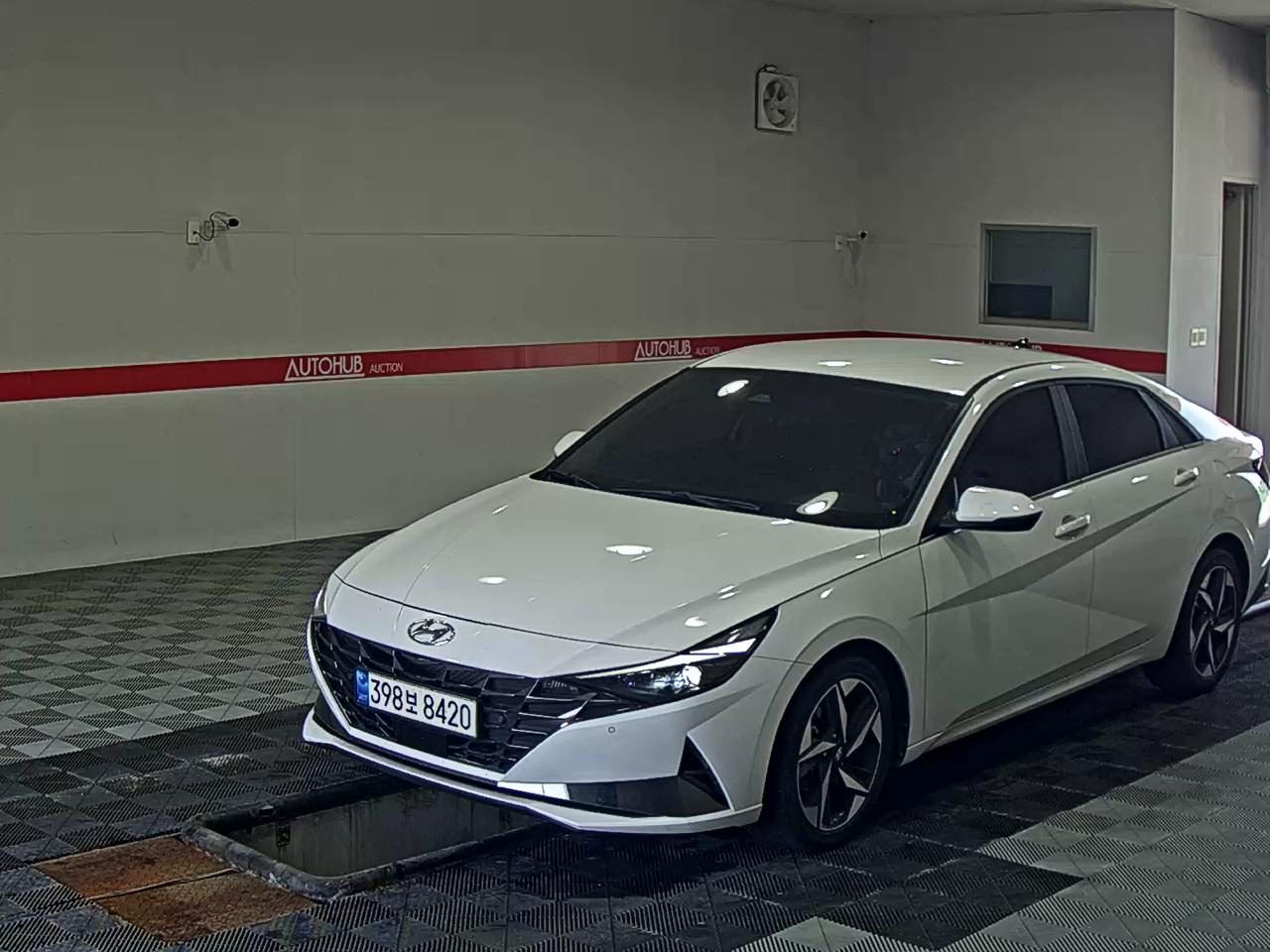 HYUNDAI AVANTE (CN7)