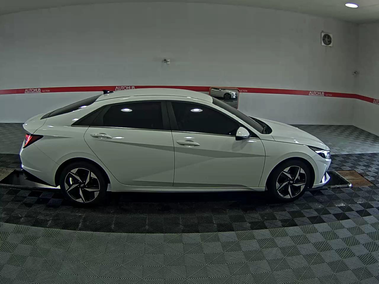 2021 - hyundai avante