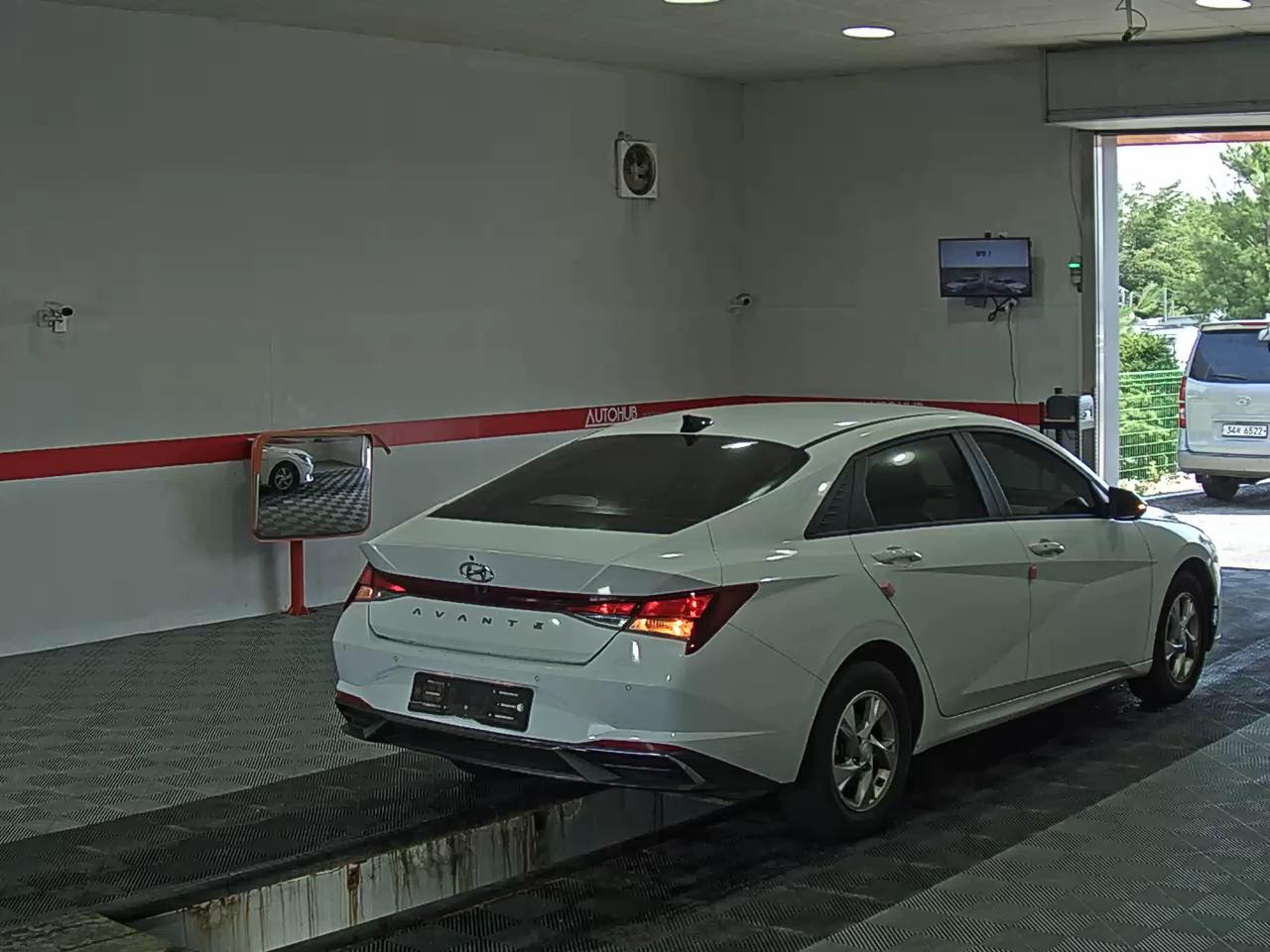2021 - hyundai avante